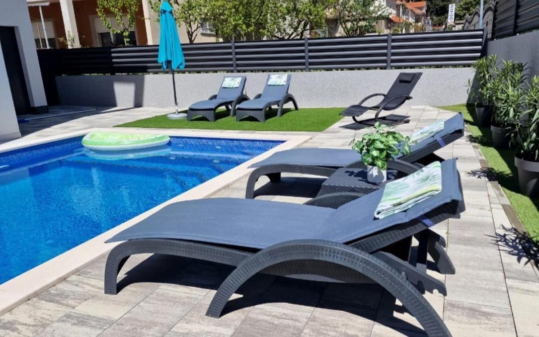 Villa Ema Kastela With Private Heated Pool Exterior foto